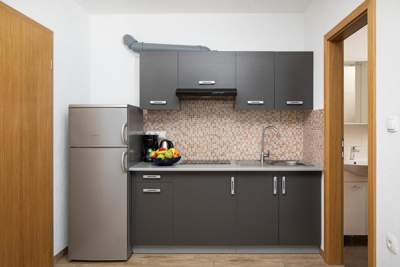 Apartmani Mirna Luka Pomer Bagian luar foto