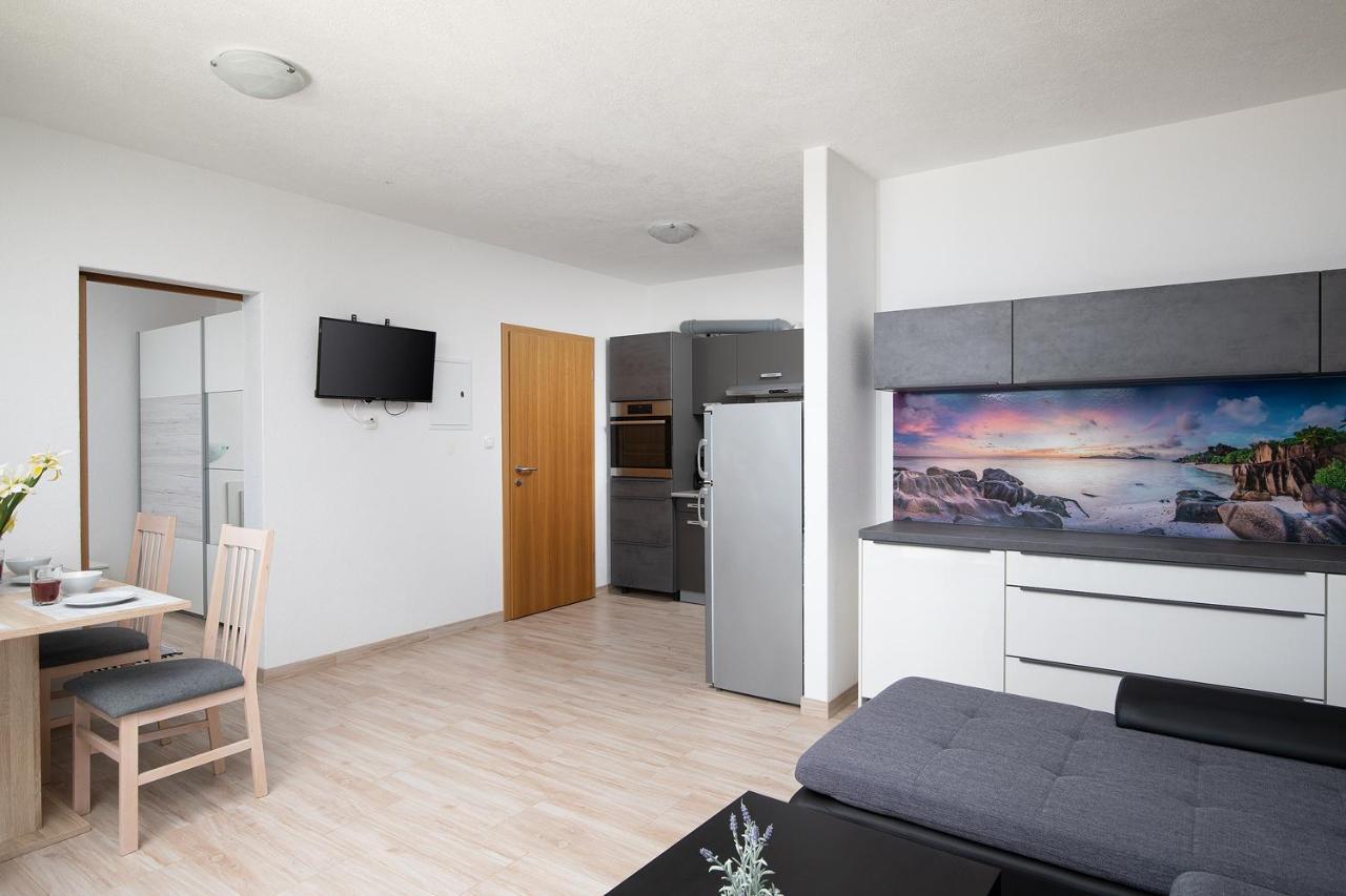 Apartmani Mirna Luka Pomer Bagian luar foto